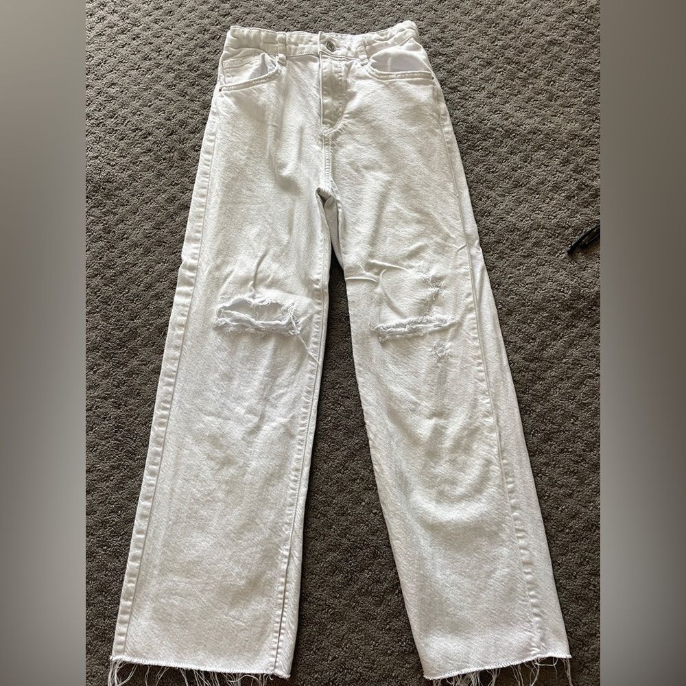 Wide Leg White Zara Jeans!